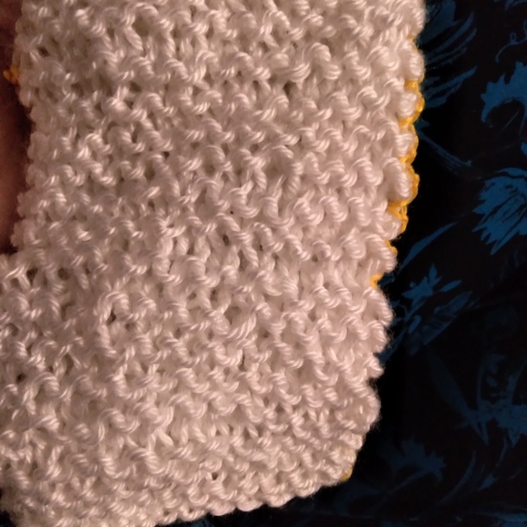 Hand crafted baby hat - Picture 2 of 2